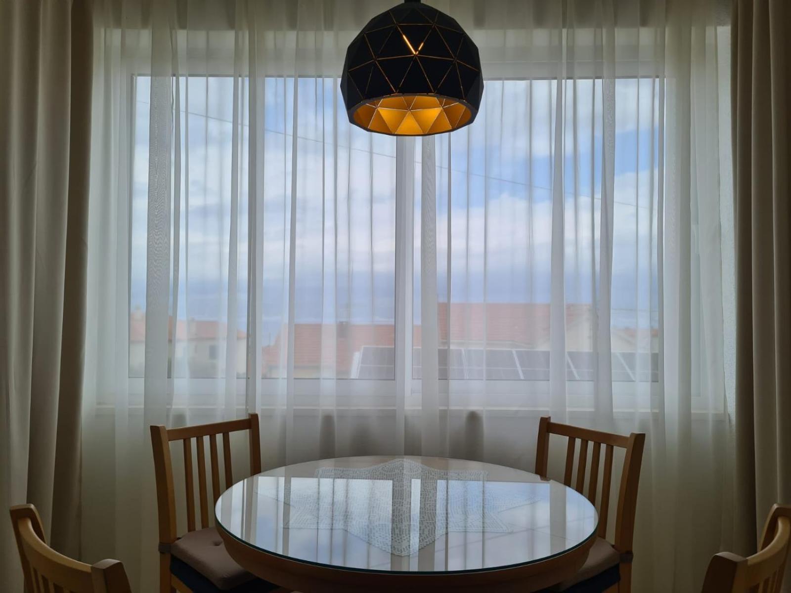 Apartments Jelena Supetar - Four Apartments - A Small House With A Private Yard - Two-Room Apartment With A Sea View - Studio Apartment - Two-Room Apartment With Garden View- Free Parking Esterno foto