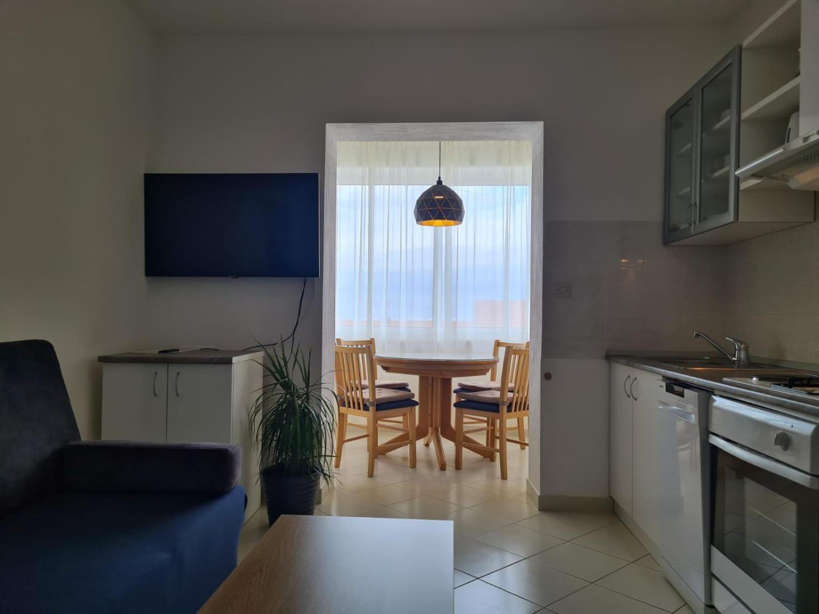 Apartments Jelena Supetar - Four Apartments - A Small House With A Private Yard - Two-Room Apartment With A Sea View - Studio Apartment - Two-Room Apartment With Garden View- Free Parking Esterno foto