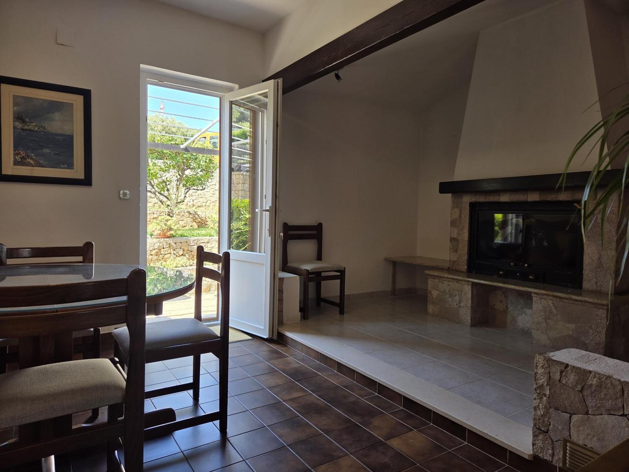 Apartments Jelena Supetar - Four Apartments - A Small House With A Private Yard - Two-Room Apartment With A Sea View - Studio Apartment - Two-Room Apartment With Garden View- Free Parking Esterno foto
